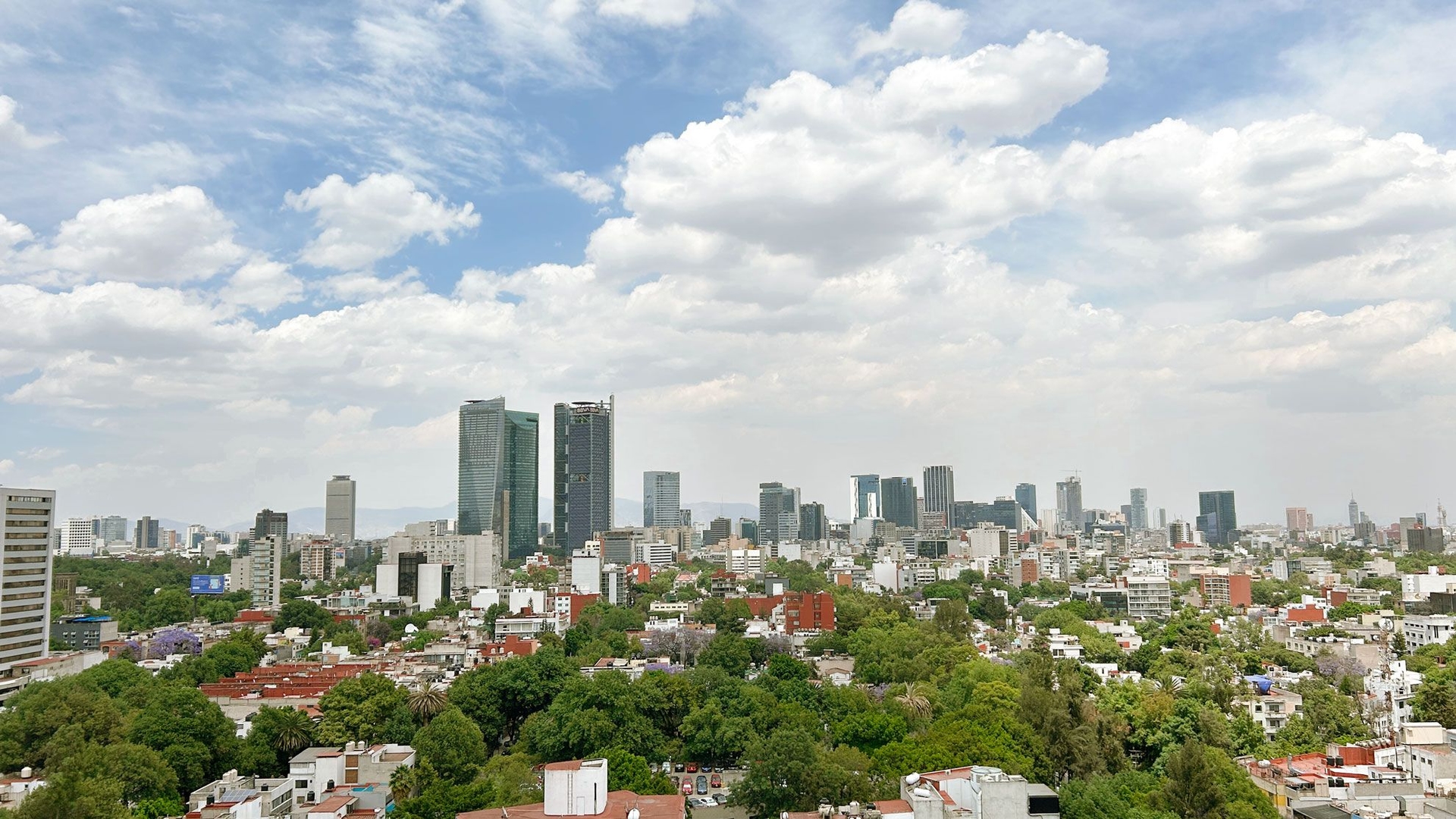 View of the city from La Condesa. / Kukun