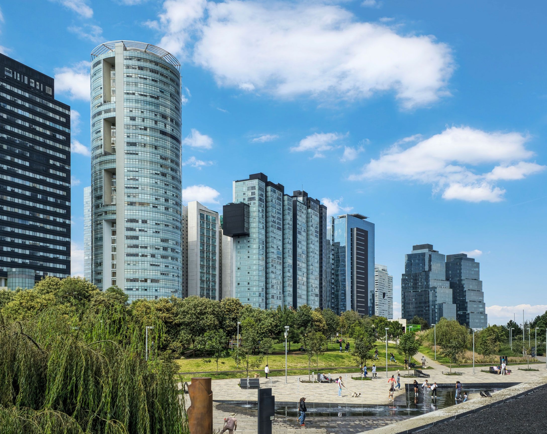Apartments in Santa Fe, Mexico City. / Kukun