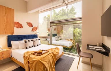 Deluxe 1BR Apt